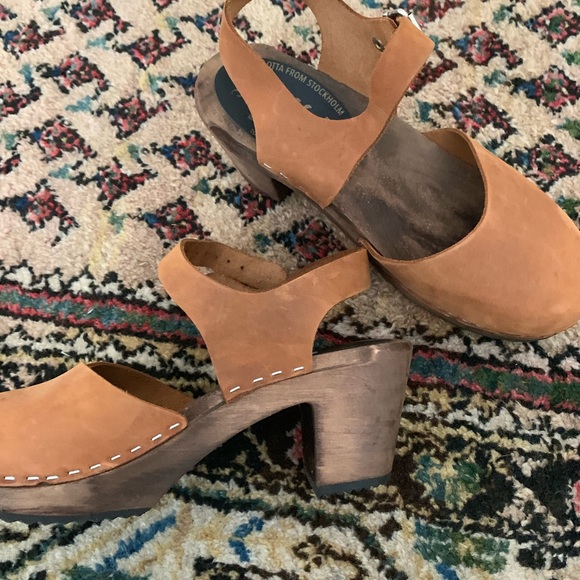 Shoes - Lotta From Stockholm Nubuck clogs